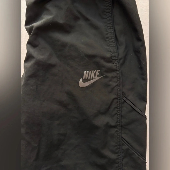 NIKE | 90’s Vintage Women’s Windbreaker Pants - Picture 4 of 5